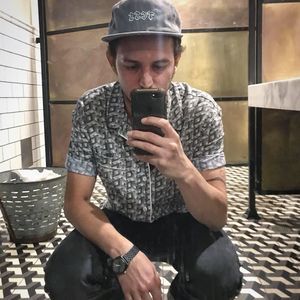 Meet your Posher, Jenia